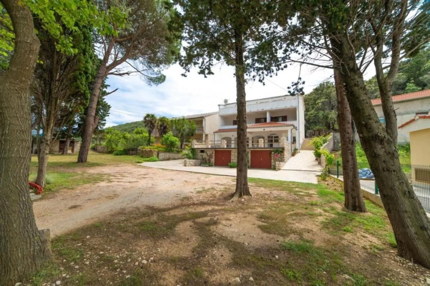 Apartments Niki - 70M From The Sea Kampor